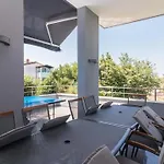 Luxury Nicol With Pool And Sea View 300m From The