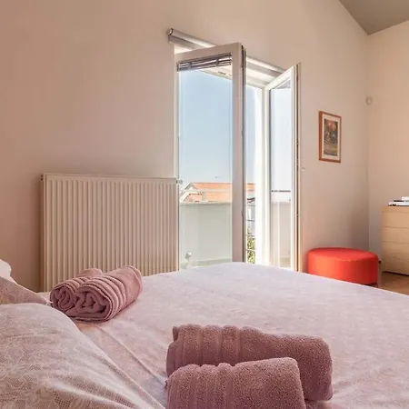 Вилла Luxury Nicol With Pool And Sea View 300m From The Пула