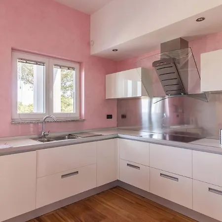 Вилла Luxury Nicol With Pool And Sea View 300m From The