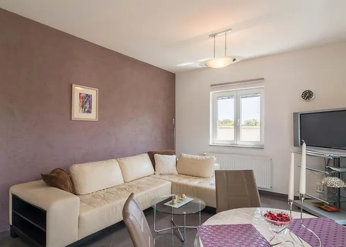 Luxury Nicol With Pool And Sea View 300m From The Villa Pula