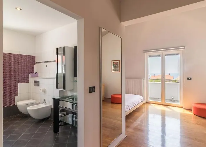 빌라 Luxury Nicol With Pool And Sea View 300m From The