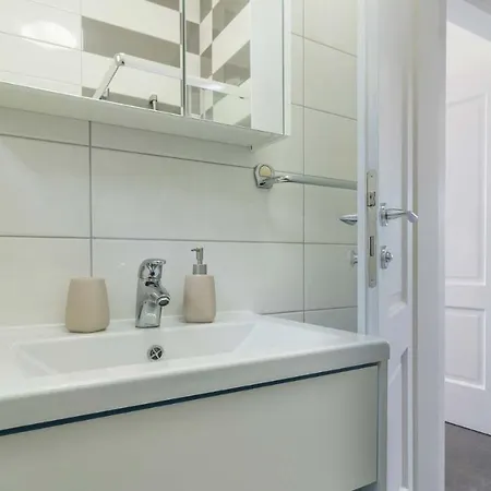 Luxury Nicol With Pool And Sea View 300m From The Villa *