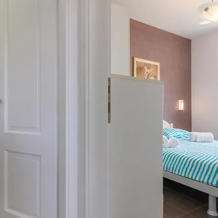 Luxury Nicol With Pool And Sea View 300m From The Villa Pula